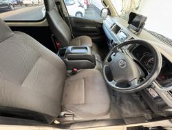 2011 Toyota Hiace Commuter