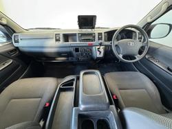 2011 Toyota Hiace Commuter