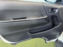 2011 Toyota Hiace Commuter