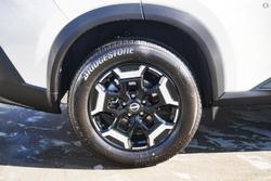 2025 Nissan X-TRAIL N-TREK T33 MY25 4X4 On Demand Ivory Pearl / Black Roof