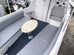 2015 DELTACRAFT Half Cabin Cruiser