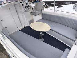 2015 DELTACRAFT Half Cabin Cruiser