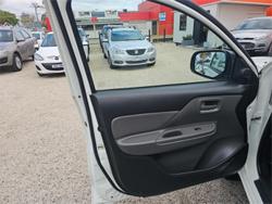2016 Mitsubishi Triton GLX MQ MY17 4x2 White