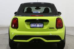 2022 MINI
Convertible Cooper S Classic