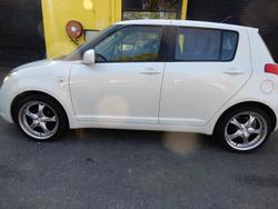 2009 Suzuki Swift RS415 White