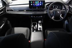 2025 Mitsubishi Outlander LS