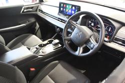 2025 Mitsubishi Outlander LS