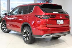2025 Mitsubishi Outlander LS