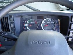 2017 ISUZU FRR 107-210 WHITE