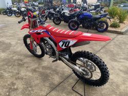 2023 Honda CRF250R Red