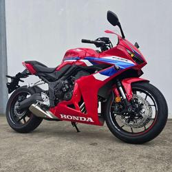 2025 Honda CBR650R E-Clutch CBR 650 Red