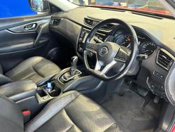 2020 Nissan
                X-TRAIL ST-L