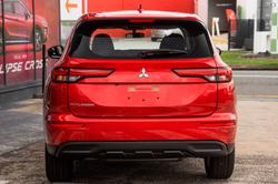 2025 Mitsubishi Outlander ES ZM MY24 Red Diamond