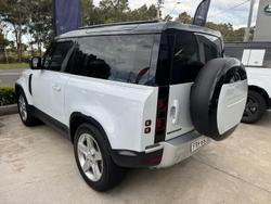 2023 Land Rover Defender 90 P400 SE L663 MY23.5 AWD Yulong White