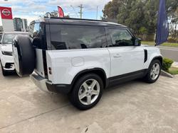 2023 Land Rover Defender 90 P400 SE L663 MY23.5 AWD Yulong White
