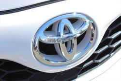 2013 Toyota
                Camry Atara R