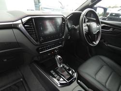 2025 Isuzu D-MAX X-TERRAIN