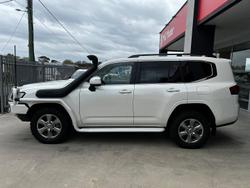 2023 Toyota
                Landcruiser VX