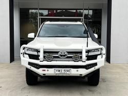 2023 Toyota
                Landcruiser VX