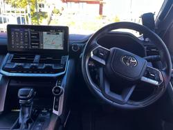2023 Toyota
                Landcruiser VX