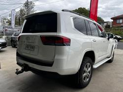 2023 Toyota
                Landcruiser VX