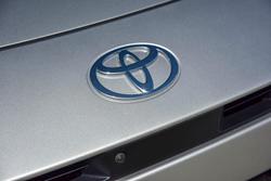 2024 Toyota Camry Ascent AXVH80R SILVER