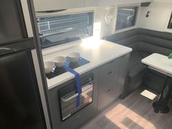 2025 Lotus Caravans Freelander Fr22cl 22'