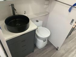 2025 Lotus Caravans Freelander Fr22cl 22'