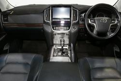 2021 Toyota Landcruiser VX