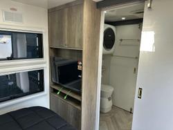 2025 Lotus Caravans Freelander 239Cl 23'9