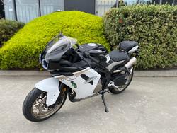 2025 CFMOTO 2025 CF MOTO 500CC 500SR VOOM ABS NEBULA WHITE