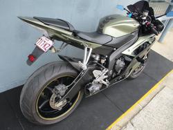 2010 Yamaha YZF-R6 GREEN