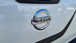 2017 Nissan
Navara ST-X N-SPORT Black Edition