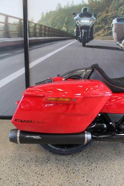 2025 Harley-davidson FLTRXSTSE CVO RD GLIDE ST 121 RED