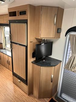 2012 Jayco Journey Sterling 24.75-2