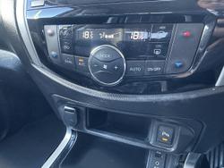 2017 Nissan Navara ST-X