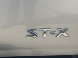 2017 Nissan
Navara ST-X
