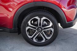 2021 Honda
                HR-V VTi-LX