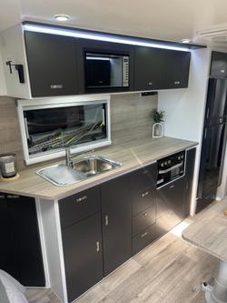 2025 Design RV Crx F2-6 21'10'' Bunks