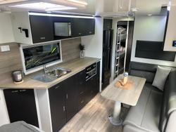 2025 Design RV Crx F2-6 21'10'' Bunks