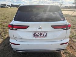 2025 Mitsubishi Outlander LS