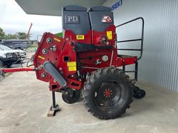0 SEMEATO PD 17 3M 6 ROW DOUBLE DISC SEEDER WITH FRONT COULTERS RED