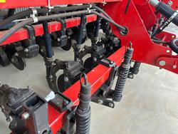 0 SEMEATO PD 17 3M 6 ROW DOUBLE DISC SEEDER WITH FRONT COULTERS RED