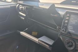 2020 Toyota Hilux SR