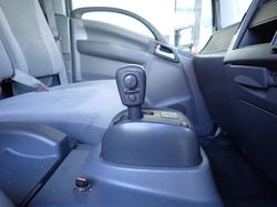 2018 ISUZU NPR 65-190 WHITE