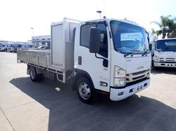 2018 ISUZU NPR 65-190 WHITE