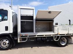 2018 ISUZU NPR 65-190 WHITE