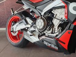 2022 Aprilia Tuono 660 LAMS Tuono Black