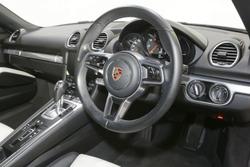 2023 Porsche
718 Boxster