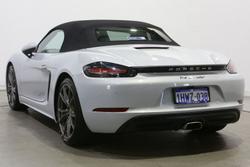 2023 Porsche
718 Boxster